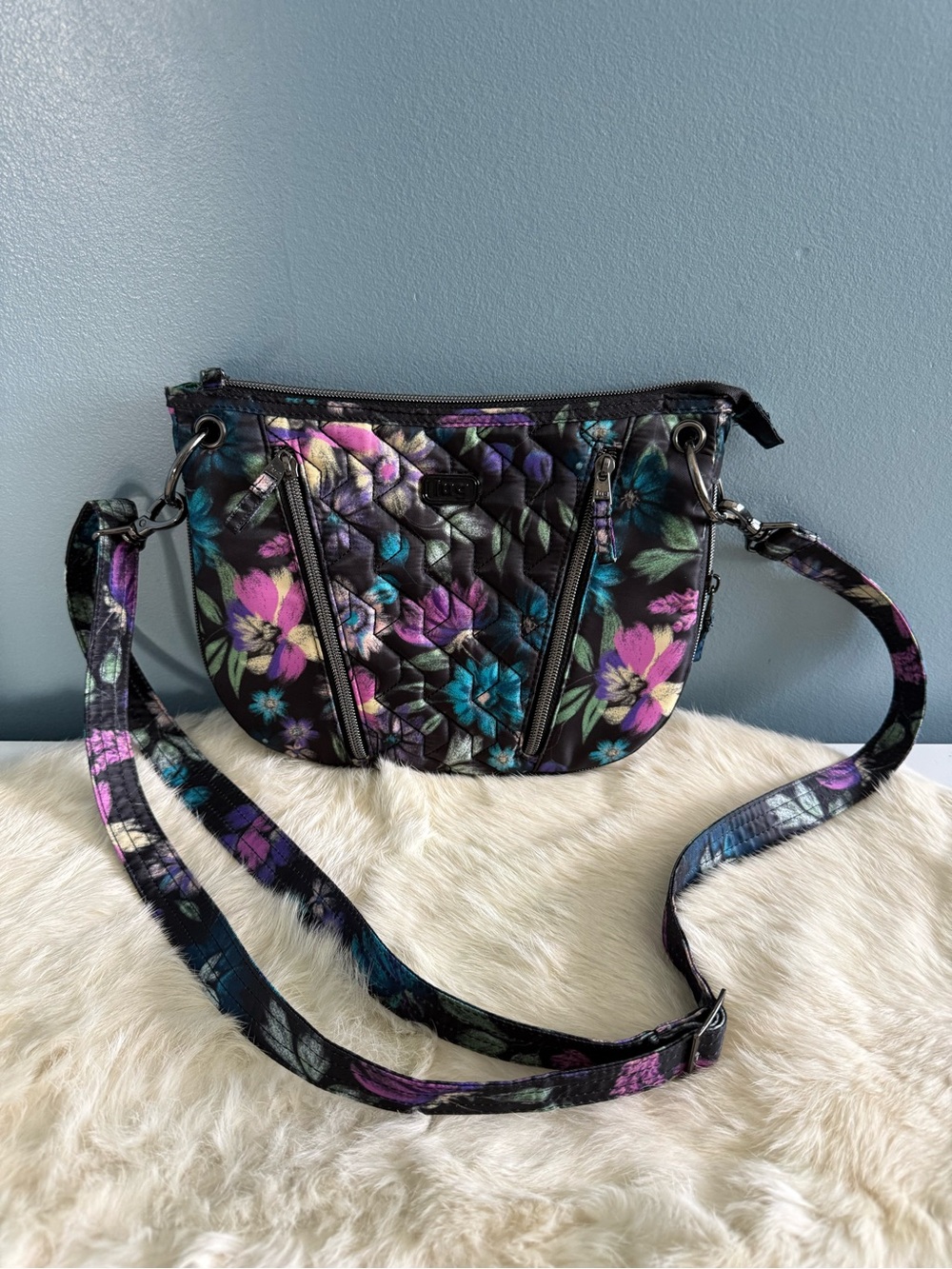 Lug Swivel Convertible Floral Bloom Crossbody Bag